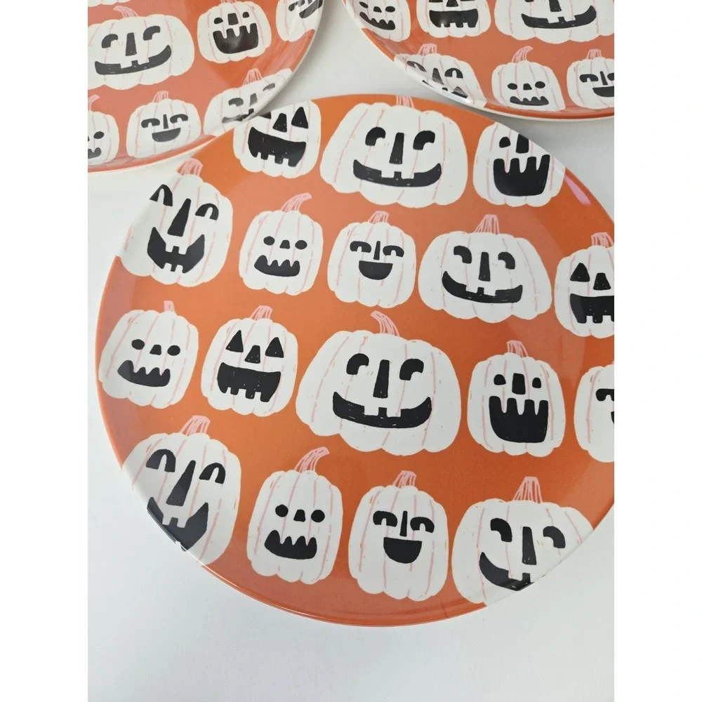 Target Hyde & EEK! Halloween plates Jack o Lantern pumpkin 10